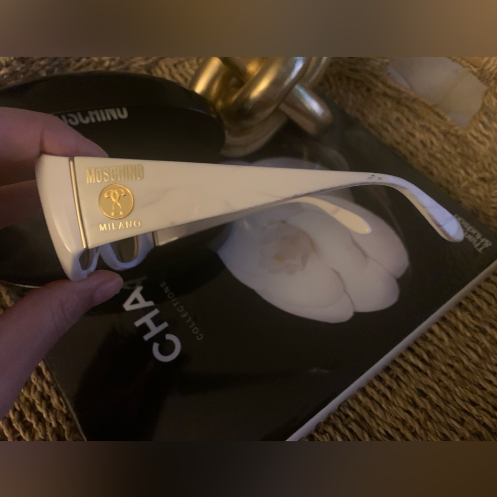 Vintage Moschino White Sunglasses - Picture 9 of 17